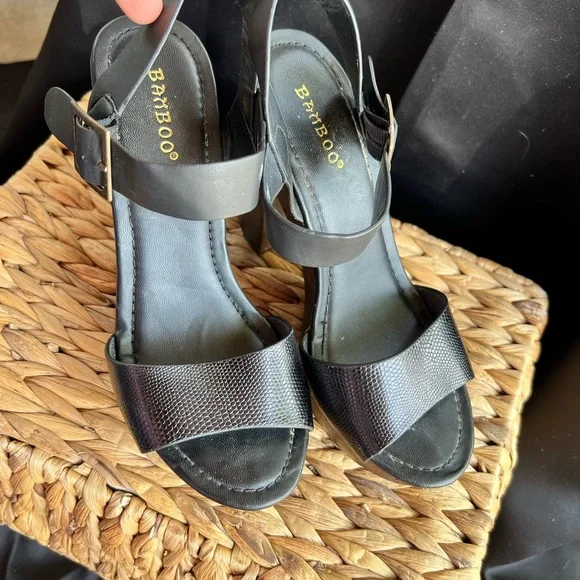 BAMBOO Black heeled sandals WOMEN SIZE 7 - Picture 2 of 9